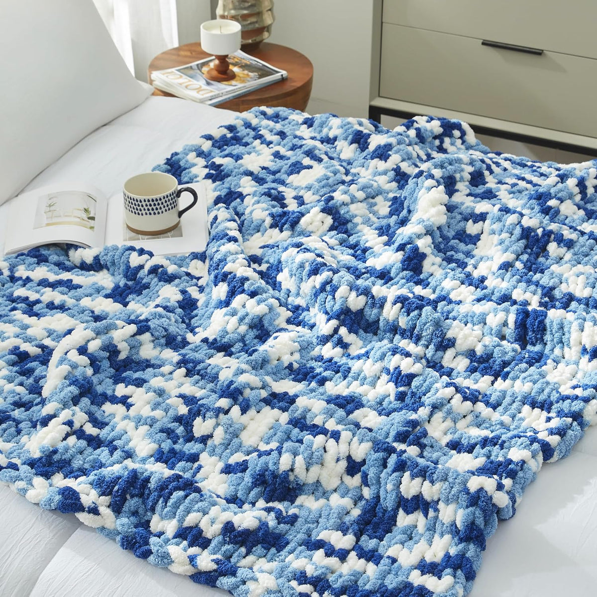 Amélie Home Chunky Knit Throw Blanket for Couch, Soft Chenille Crochet Blanket for Sofa, 50"x60"