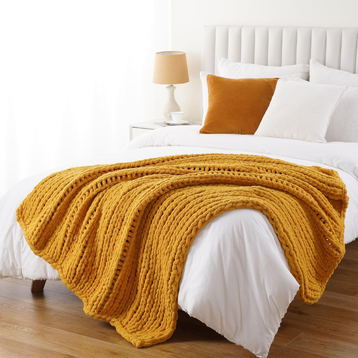 Battilo Chunky Knit Throw Blanket, Soft and Thick Chenille Throw Blanket, 50"x60" Handmade Cable