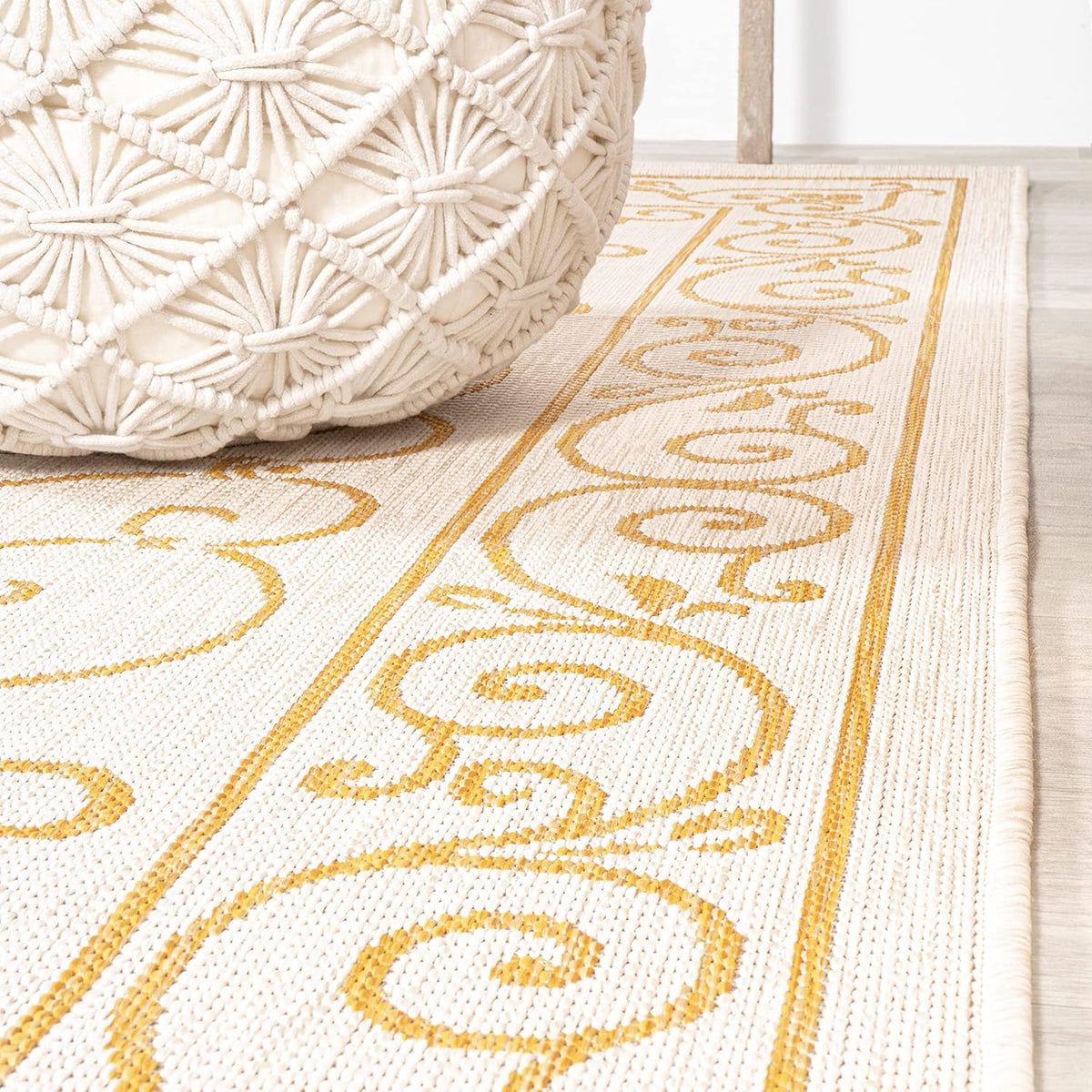 JONATHAN Y Vintage Filigree Indoor Outdoor Square Area Rug 5X5 Cream/Yellow, Charleston Textured