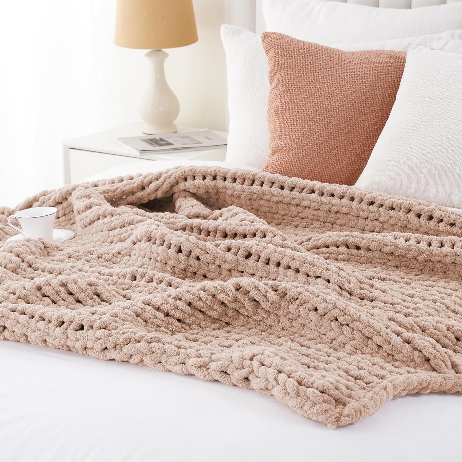 Battilo Chunky Knit Throw Blanket, Soft and Thick Chenille Throw Blanket, 50"x60" Handmade Cable