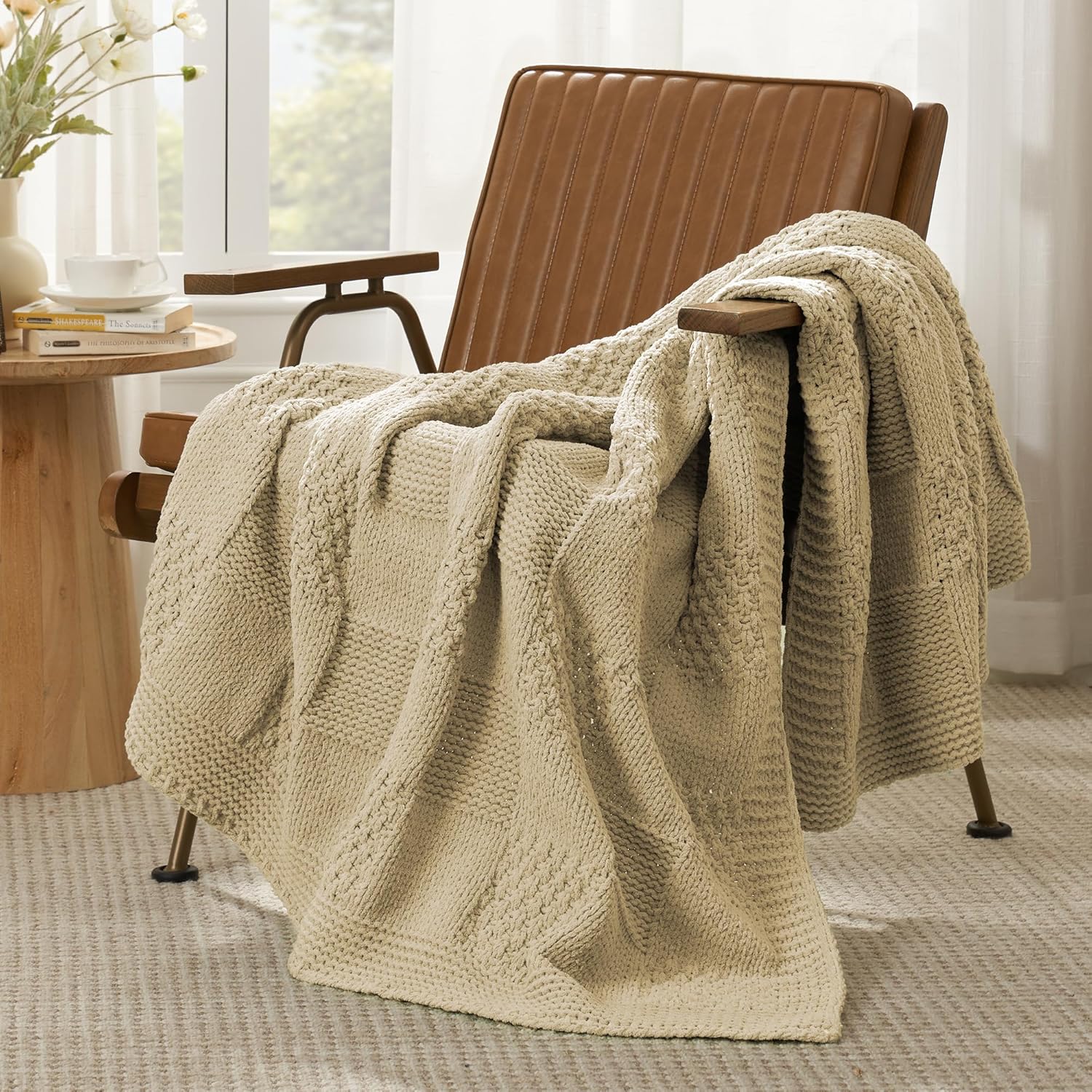 Amélie Home Chenille Knit Throw Blanket for Couch, Checkered Texture Decorative Soft Blanket for