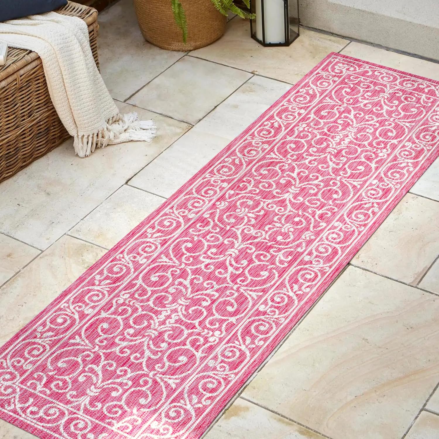 JONATHAN Y Vintage Filigree Indoor Outdoor Runner Rug 2X8 Fuchsia/Light Gray, Charleston Textured