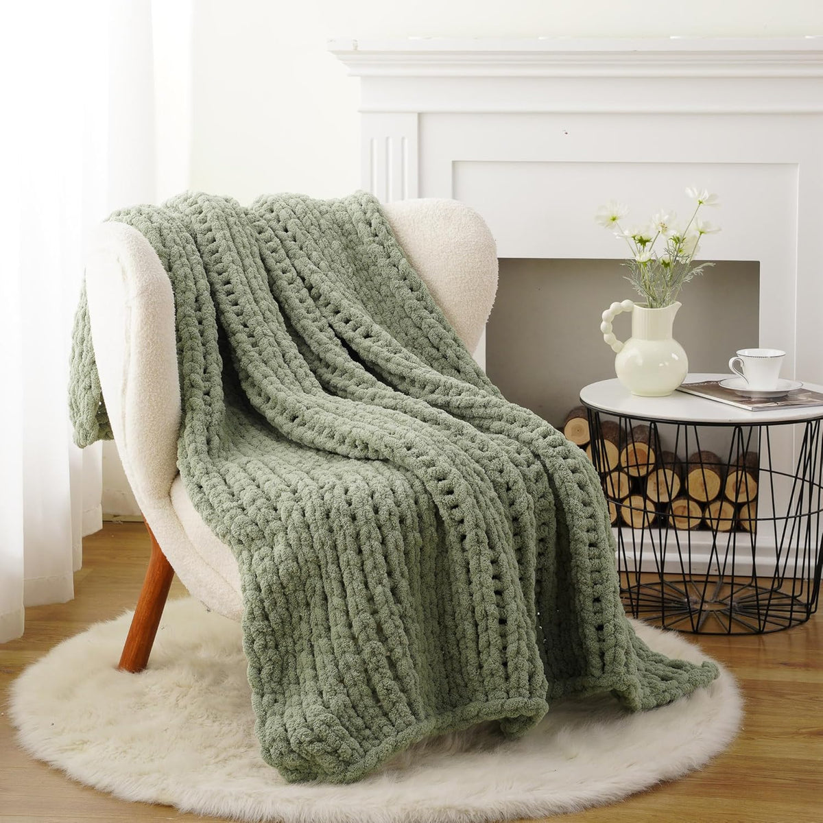 Battilo Chunky Knit Throw Blanket, Soft and Thick Chenille Throw Blanket, 50"x60" Handmade Cable