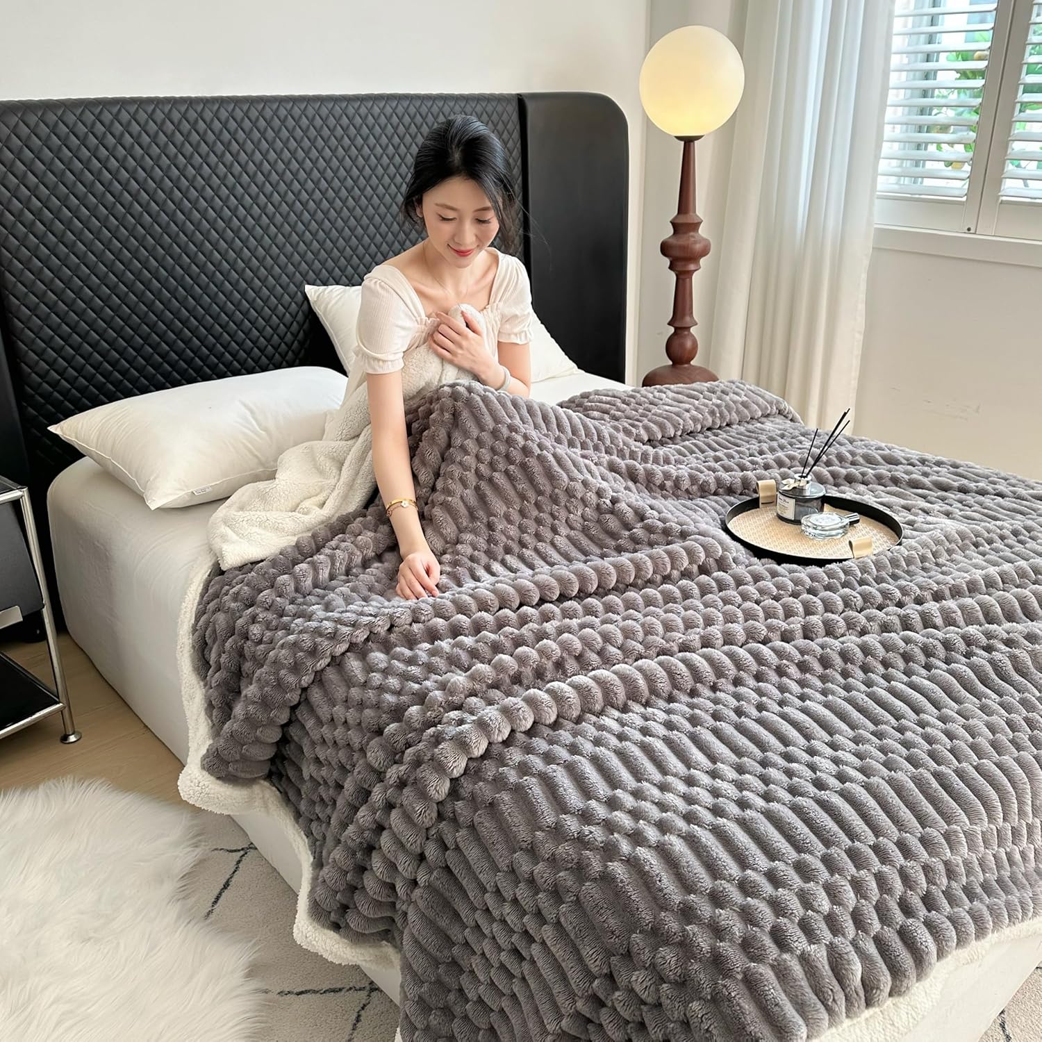 UKELER Sherpa Bed Blanket 80 × 90 inch, Ultra Soft Queen Size Throw Blanket for All Season, 470 GSM