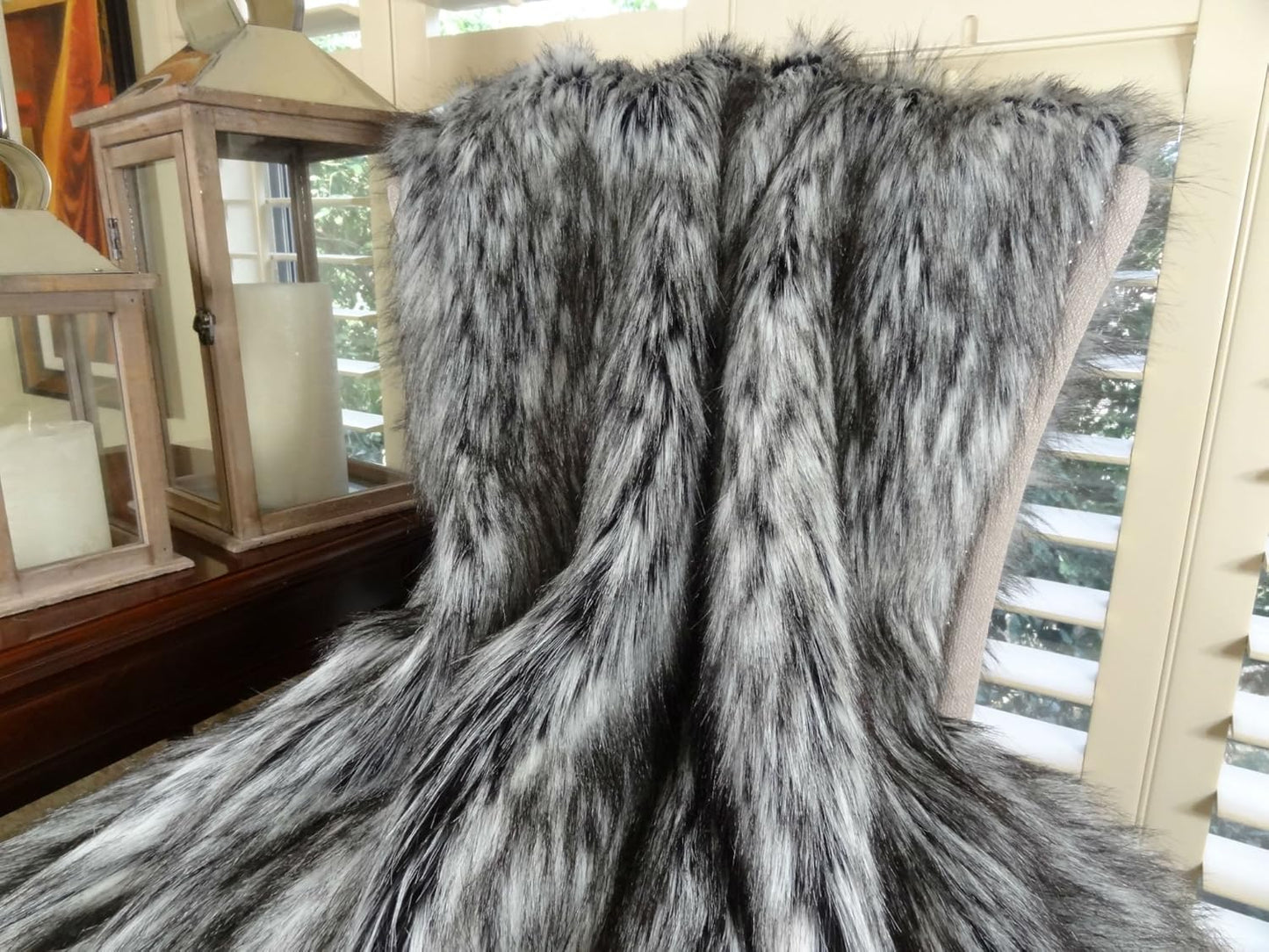 Exotic Siberian Husky Faux Faur Throw Blanket - Gray White Black Husky Fur - Gray Faux Fur Throw