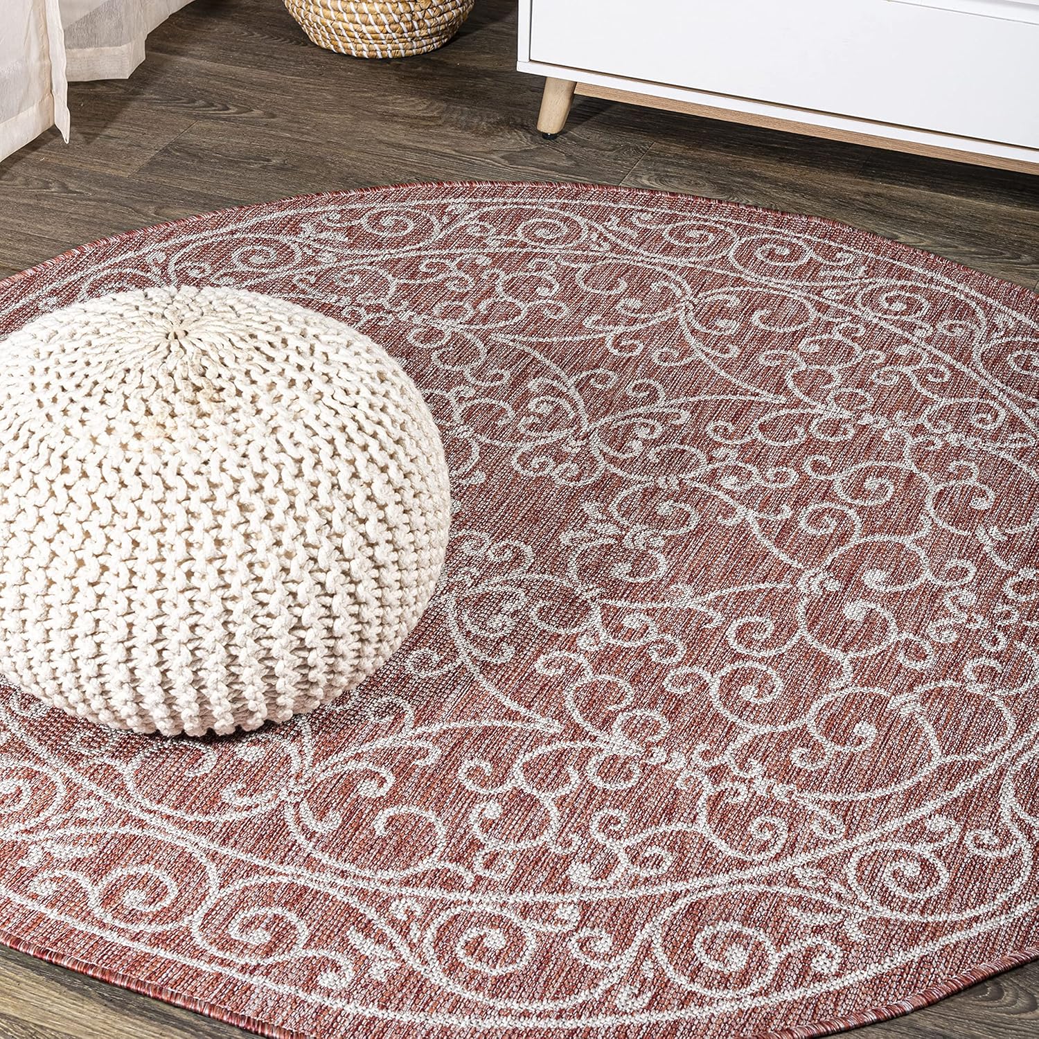 JONATHAN Y Vintage Filigree Indoor Outdoor Round Area Rug 6 Ft Red/Beige, Charleston Textured Weave
