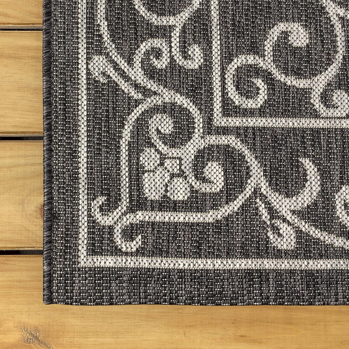 JONATHAN Y Vintage Filigree Indoor Outdoor Round Area Rug 6 Ft Black/Gray, Charleston Textured