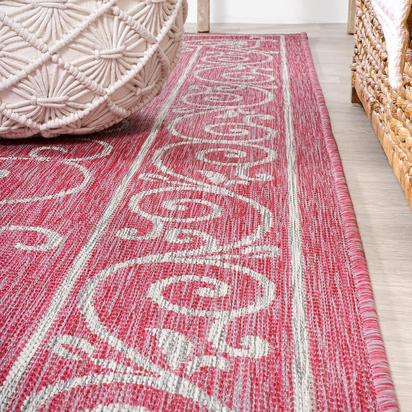 JONATHAN Y Vintage Filigree Indoor Outdoor Round Area Rug 5 Ft Fuchsia/Light Gray, Charleston