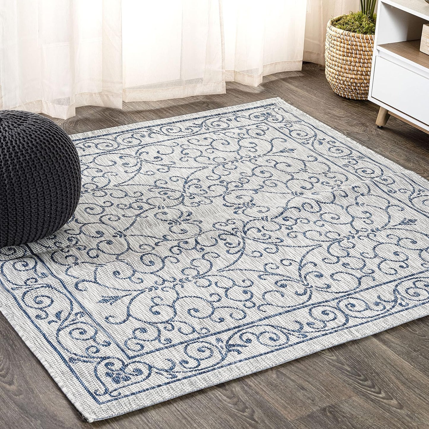 JONATHAN Y Vintage Filigree Indoor Outdoor Square Area Rug 4X4 Gray/Navy, Charleston Textured Weave