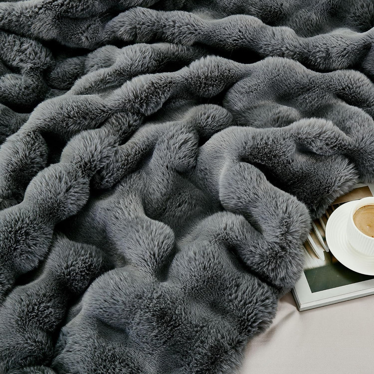 DREAMNINE Oversized Soft Thick Fuzzy Faux Rabbit Fur Throw Blanket Twin Size 60" x 71", Double