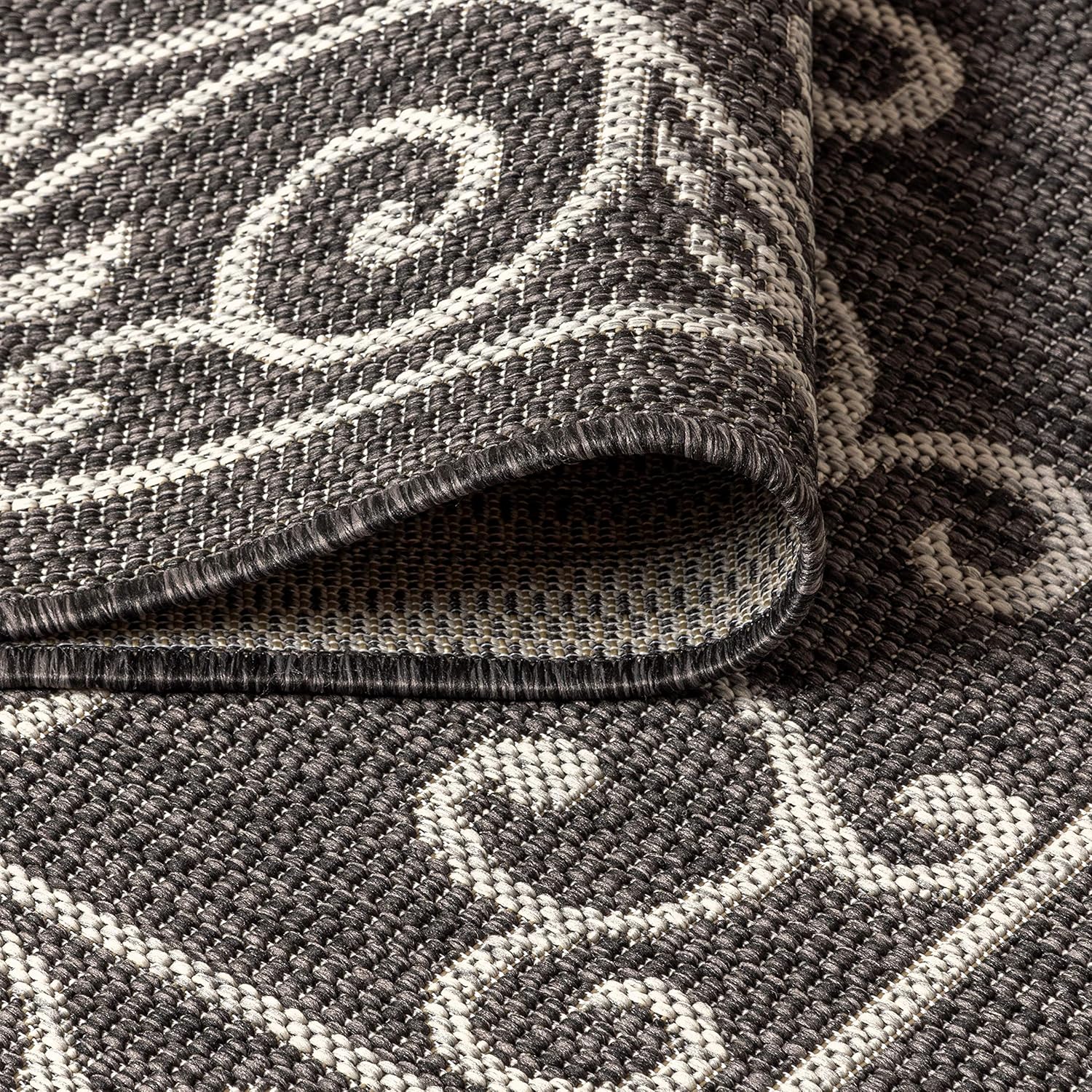 JONATHAN Y Vintage Filigree Indoor Outdoor Square Area Rug 4X4 Black/Gray, Charleston Textured
