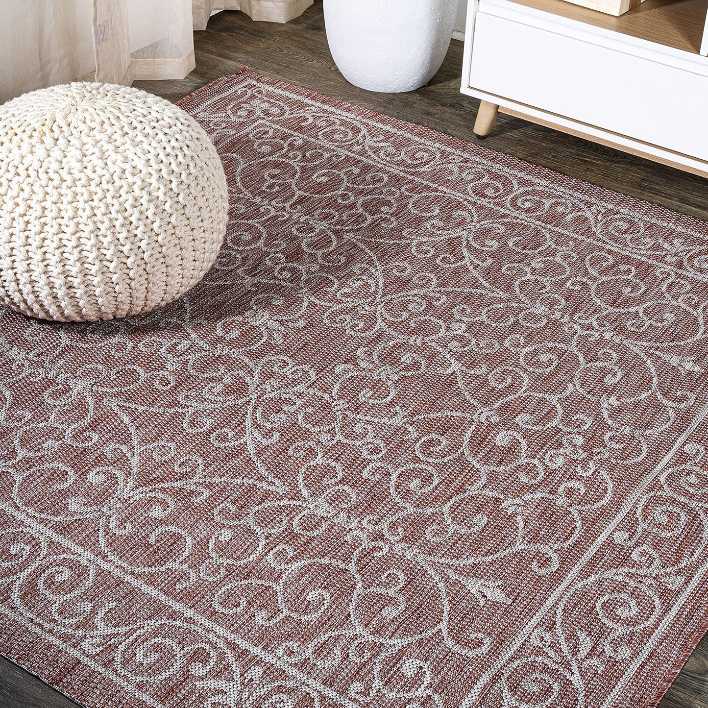 JONATHAN Y Vintage Filigree Indoor Outdoor Square Area Rug 5X5 Red/Beige, Charleston Textured Weave